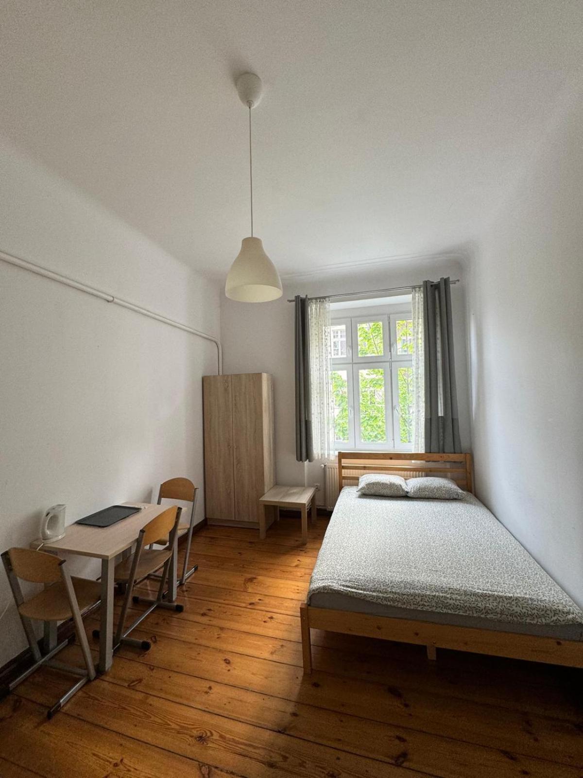 Lilia House Hostel Poznań Buitenkant foto