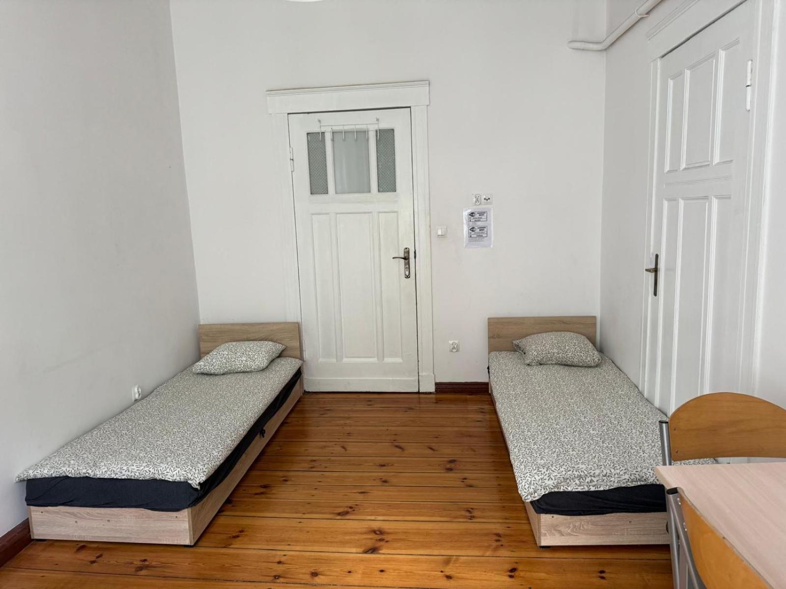 Lilia House Hostel Poznań Buitenkant foto
