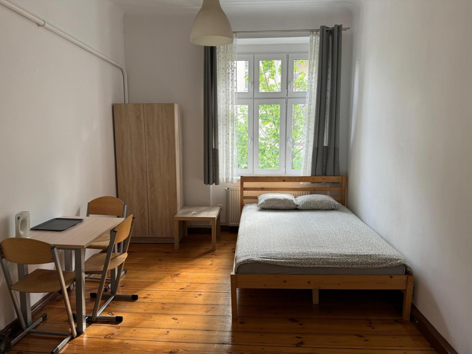 Lilia House Hostel Poznań Buitenkant foto