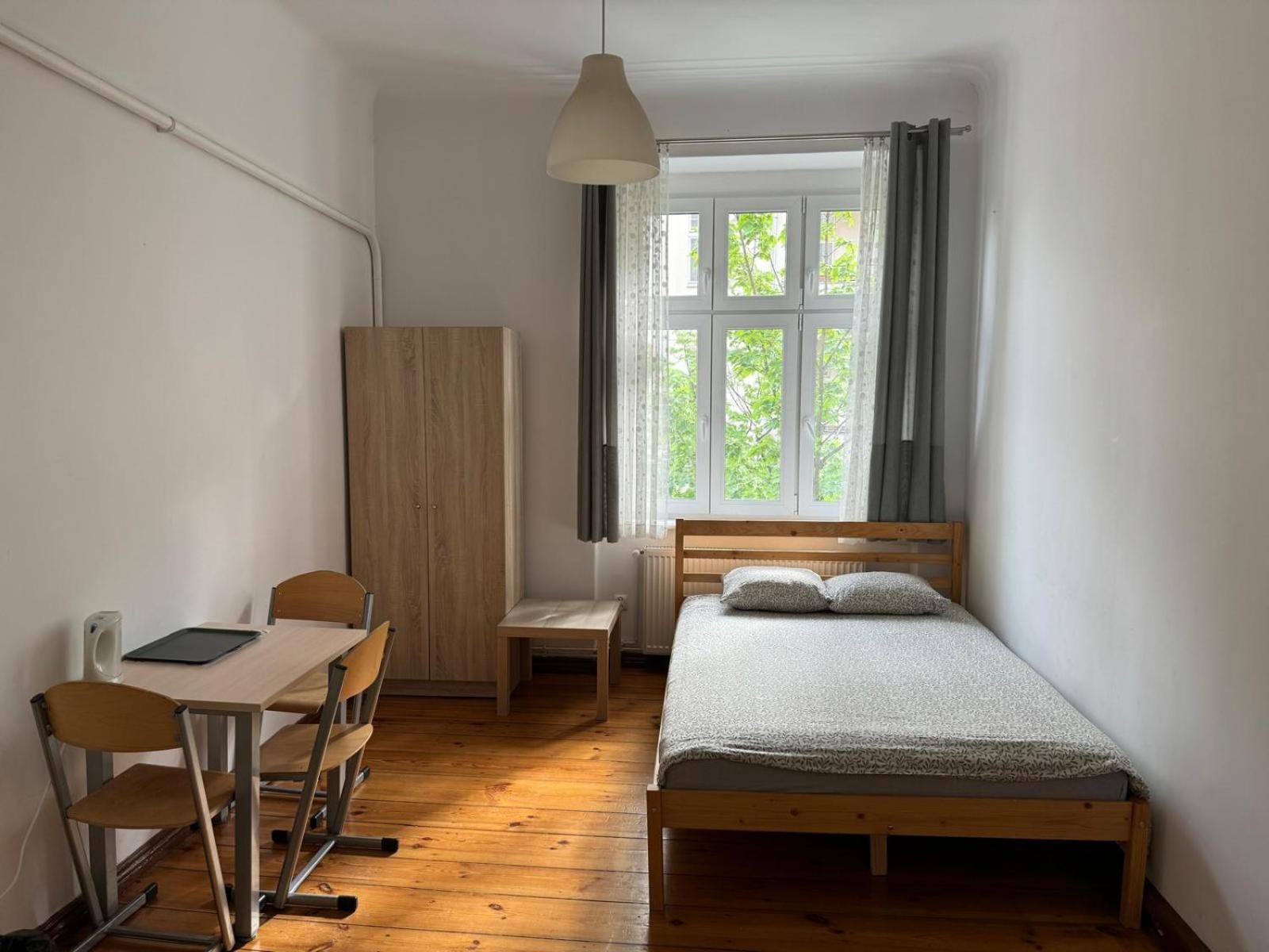 Lilia House Hostel Poznań Buitenkant foto
