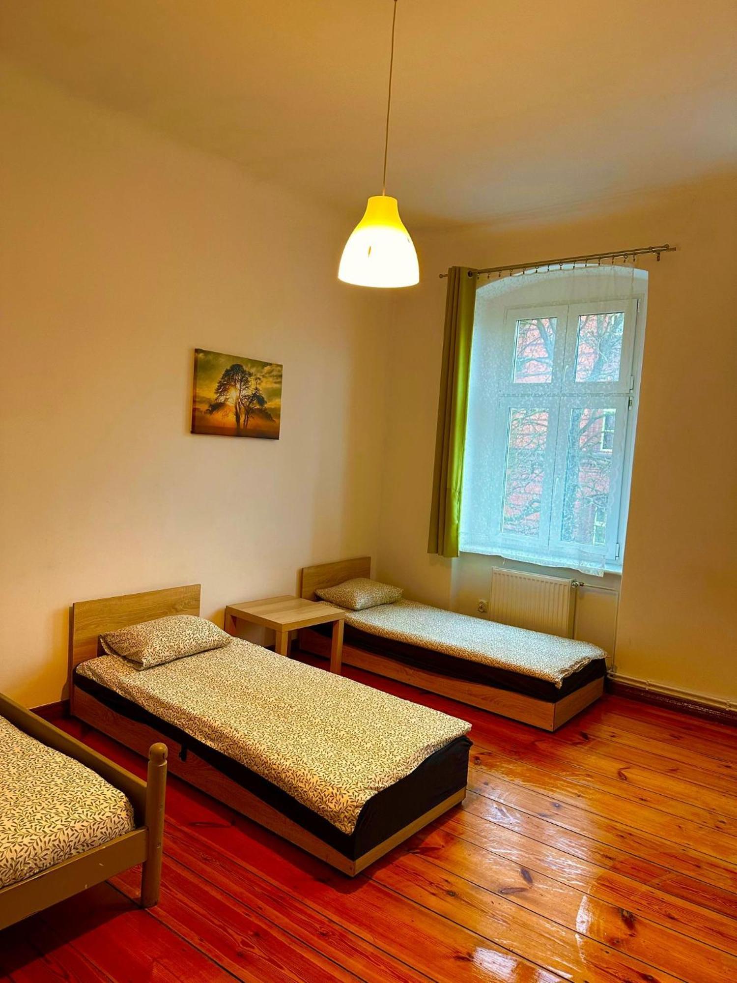 Lilia House Hostel Poznań Buitenkant foto