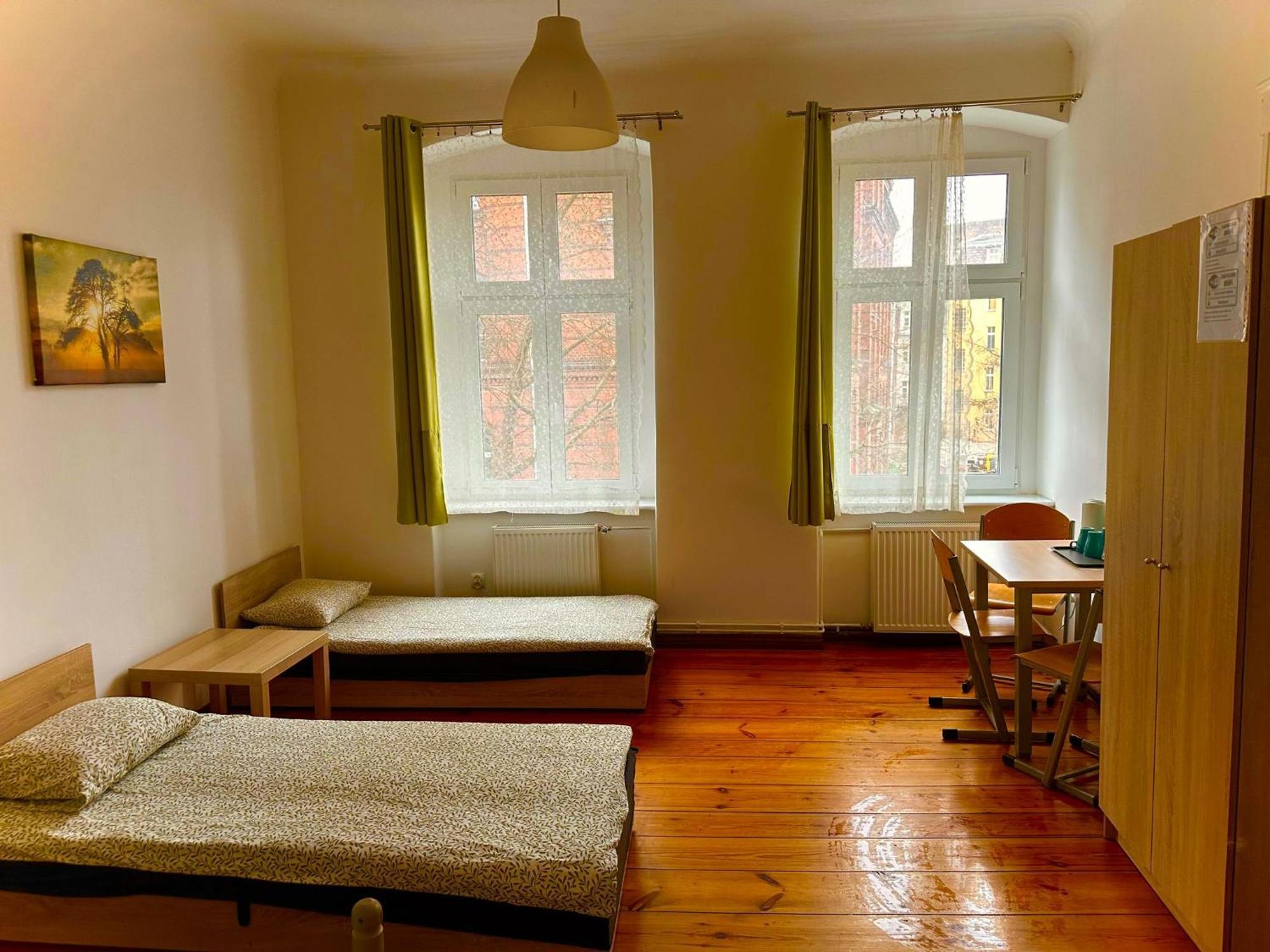 Lilia House Hostel Poznań Buitenkant foto