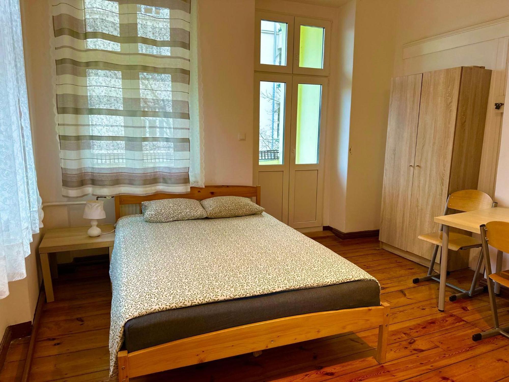 Lilia House Hostel Poznań Buitenkant foto