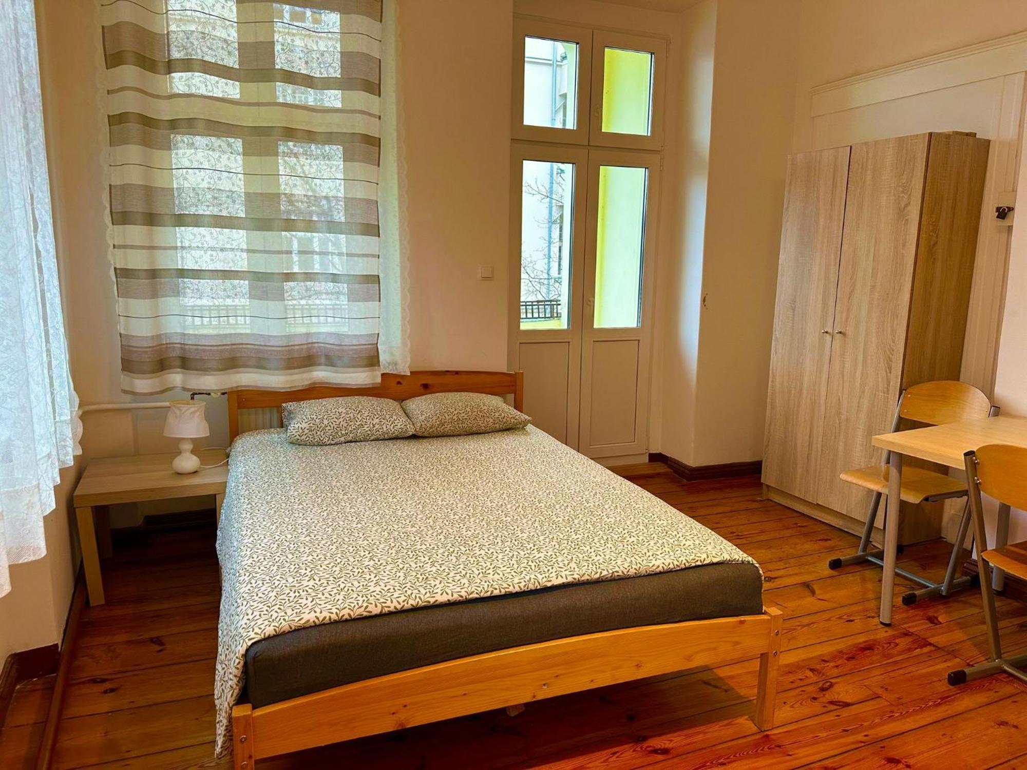 Lilia House Hostel Poznań Buitenkant foto