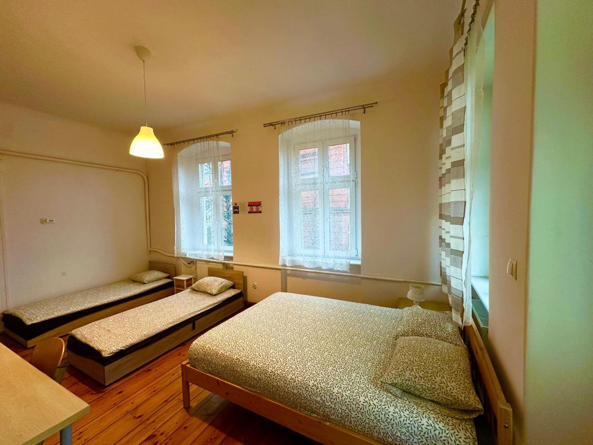 Lilia House Hostel Poznań Buitenkant foto